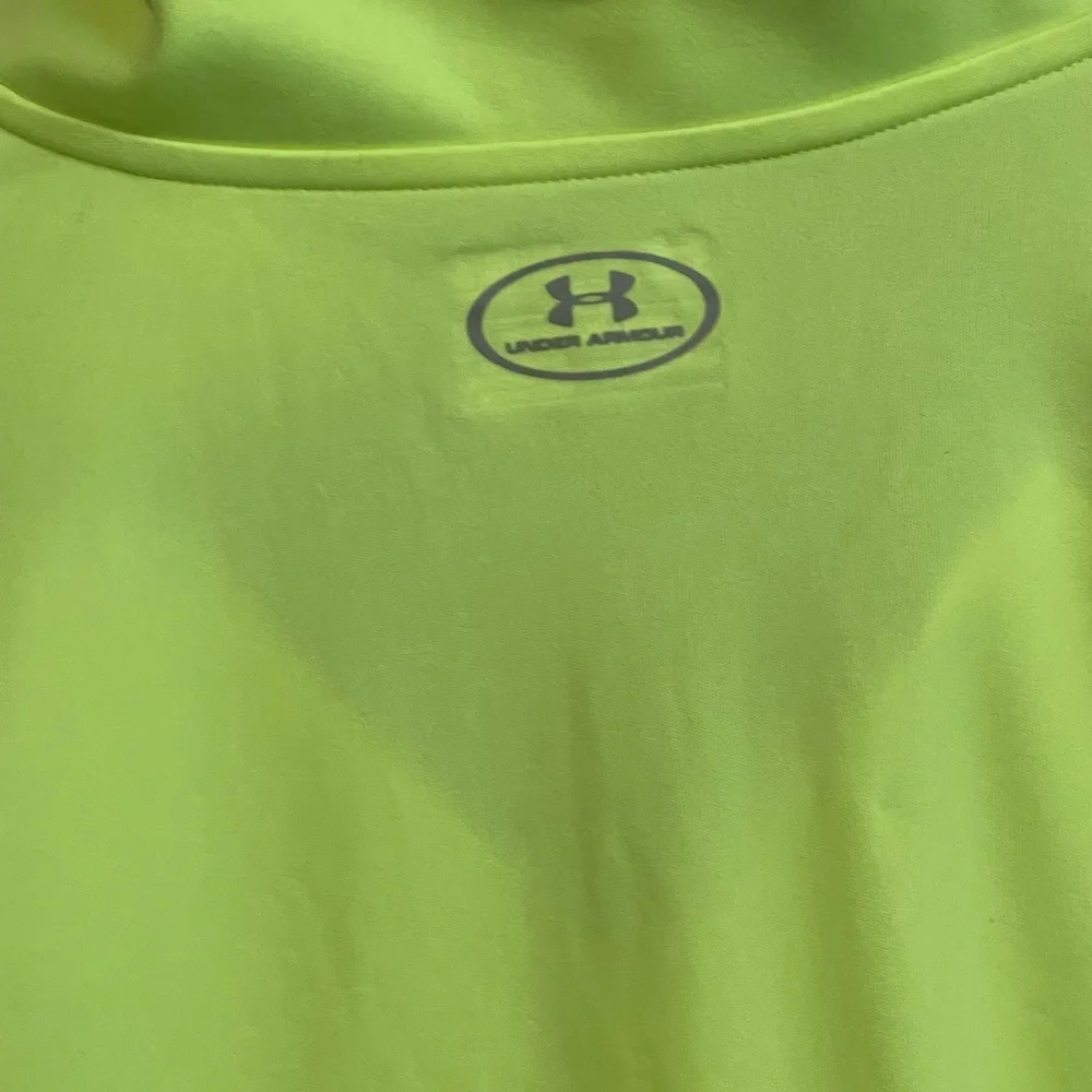 Women’s long sleeve under armour shirt neon yellow - Picture 4 of 5